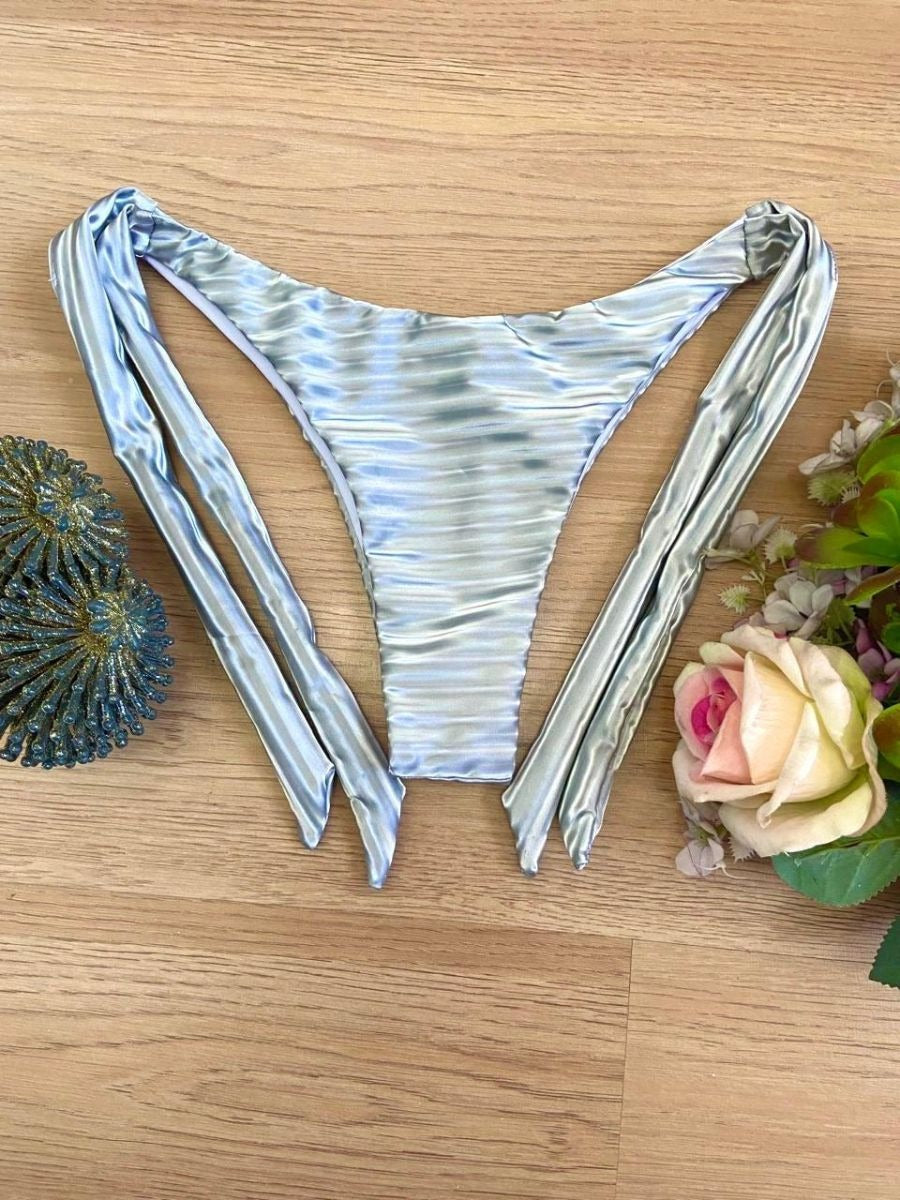 Conjunto de bikini de lujo bordado a mano de Luminno - Concha plateada 3D